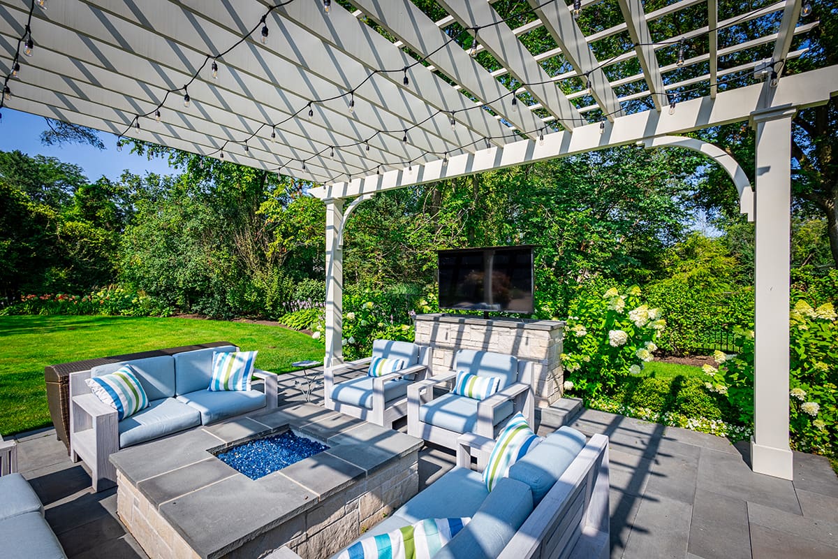 lift tv under pergola