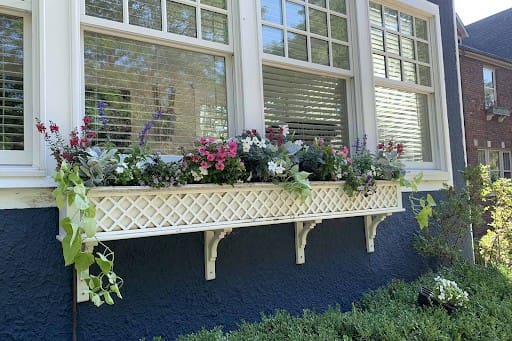 white-lattice-window-box white lattice window box